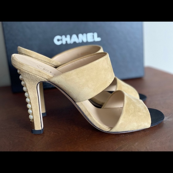 Chanel authentic heels. In suede and leather. - Picture 11 of 16